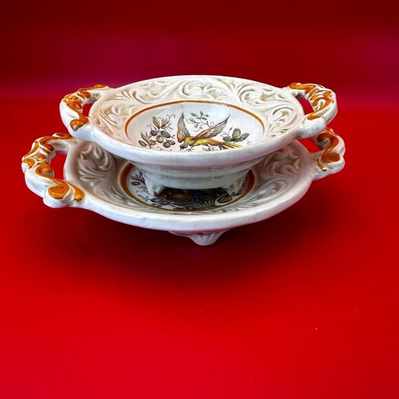 TWO HANDLED CERAMIC LITTLE MAJORKA DISH PLUS BOWL SET w/BIRD & FRUIT DESIGN - Picture 2 of 15